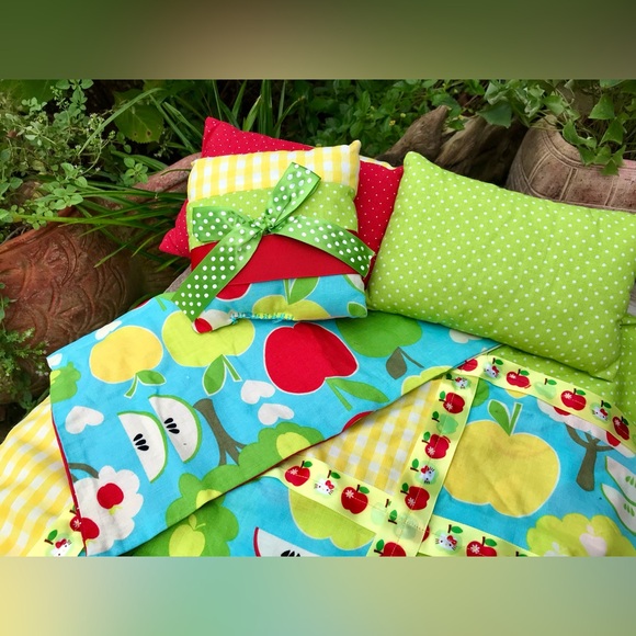 Medium Size Doll Bedding Bed Set Decor Pillows Bedspread Quilt Apple Tree Kitty - Picture 6 of 15